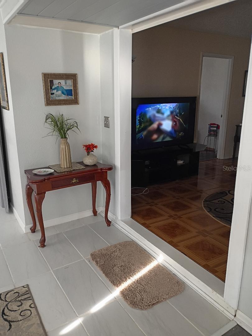 Listing photo id 3 for 218 Boulder Rock Drive