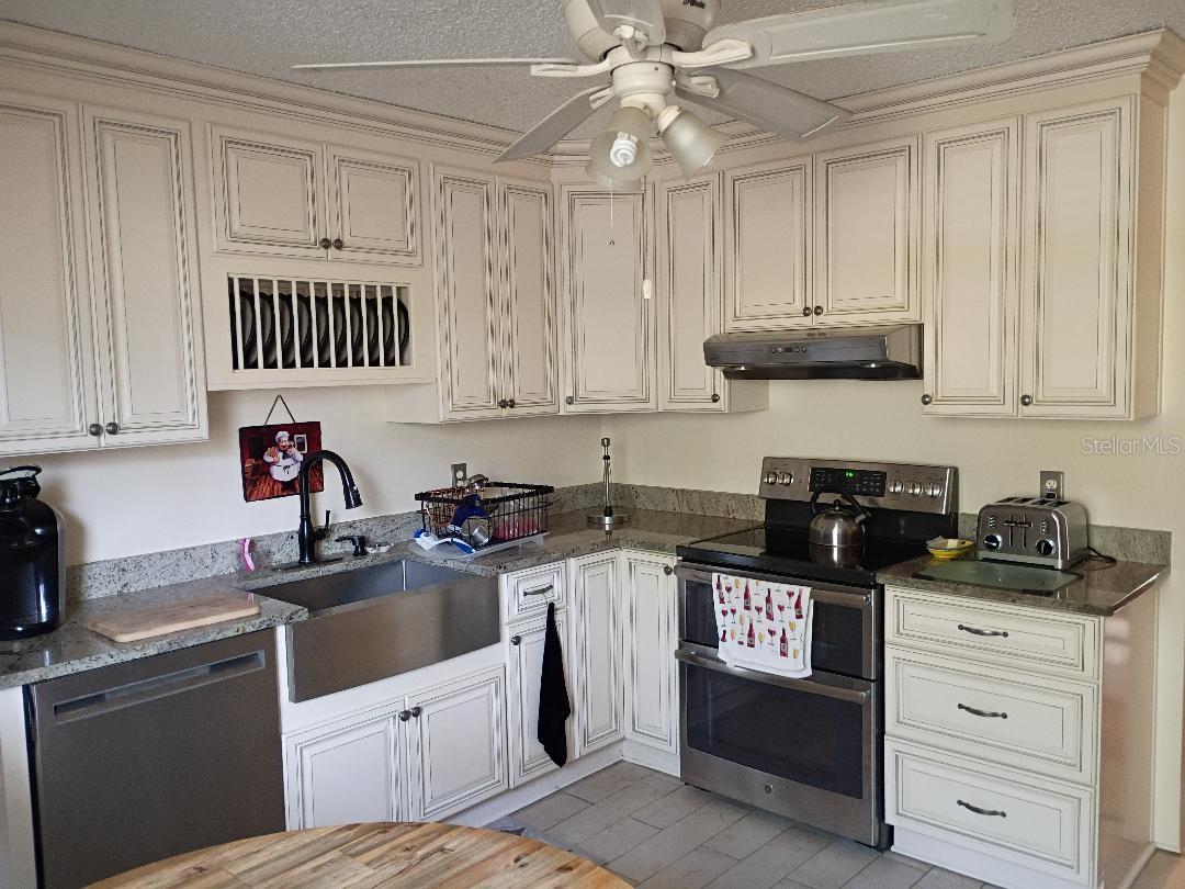 Listing photo id 7 for 218 Boulder Rock Drive