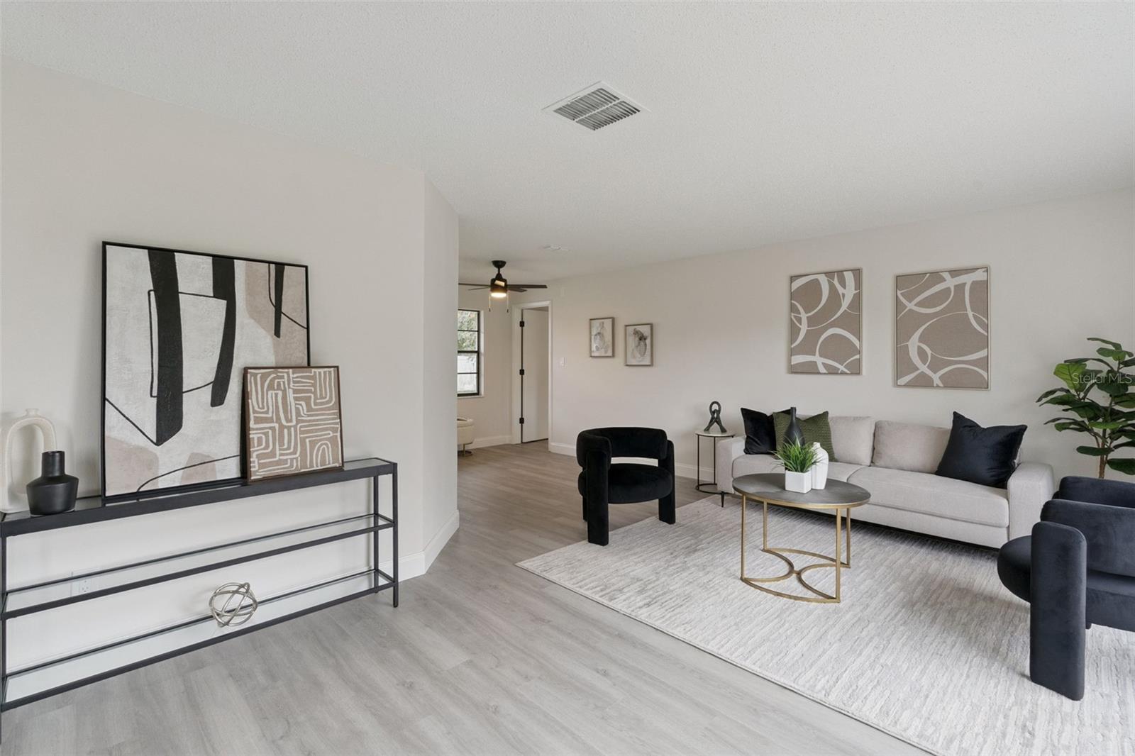 Image 2 of 22 For 7366 Rush Court