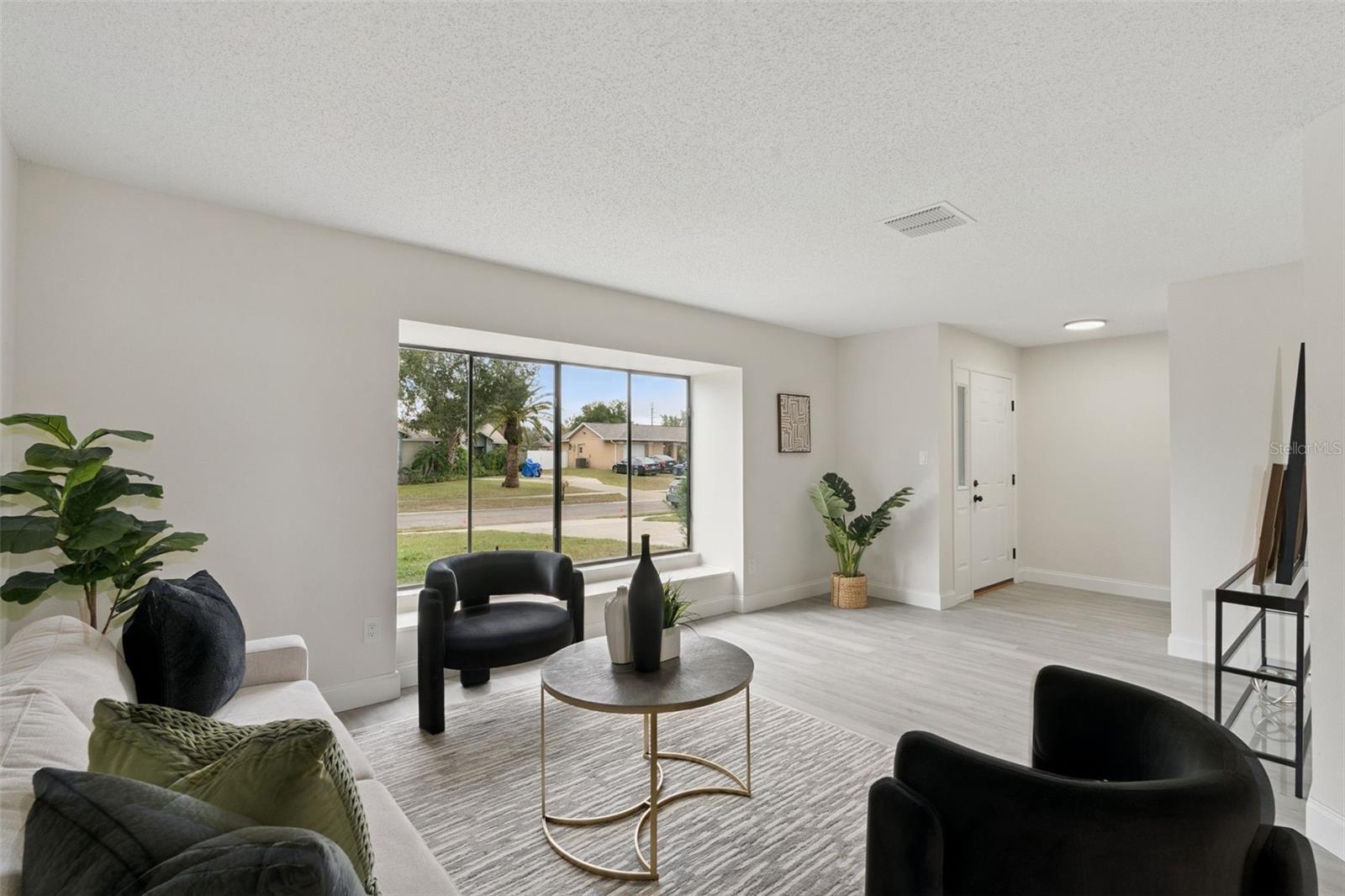 Image 3 of 22 For 7366 Rush Court