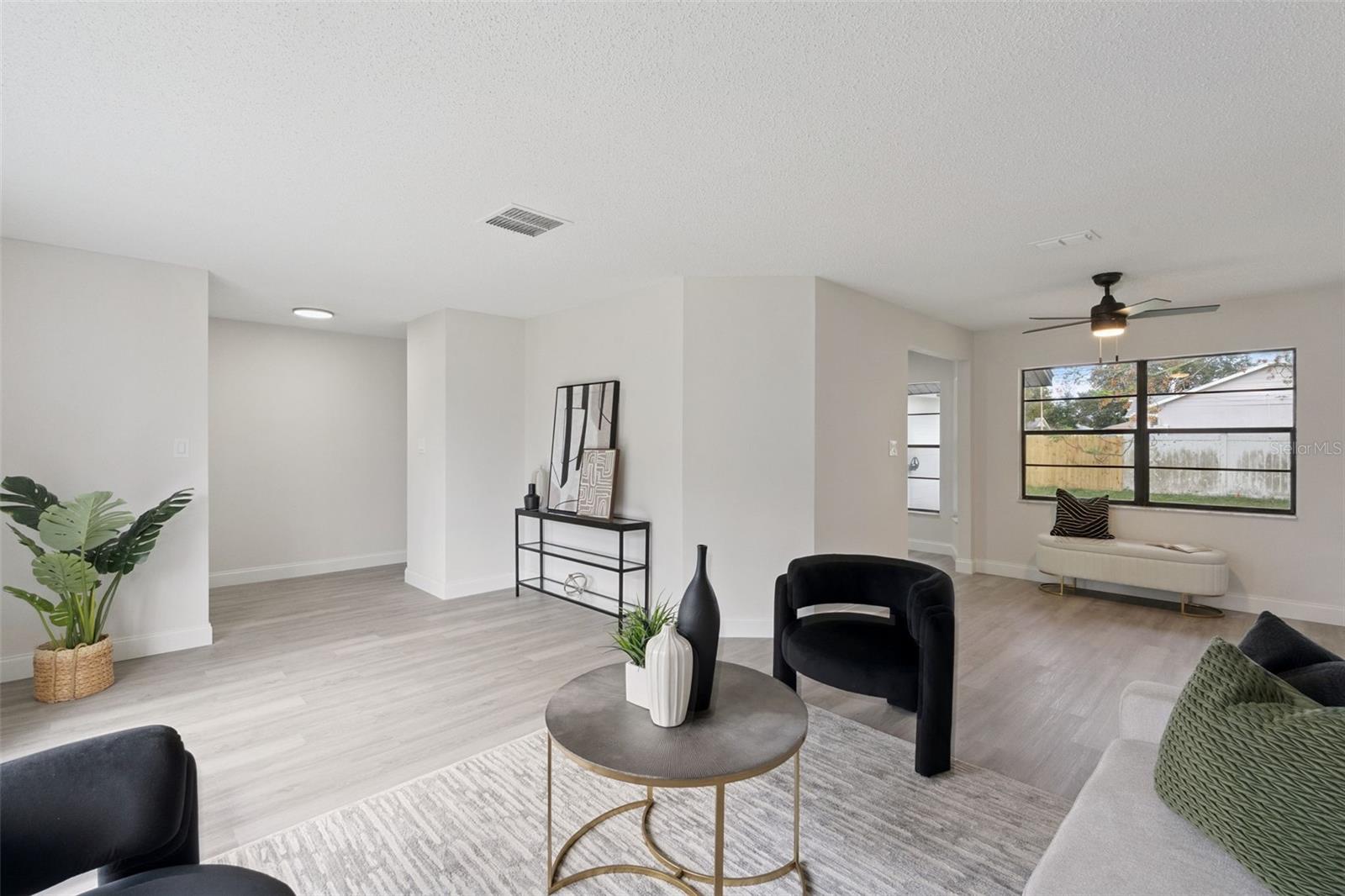 Image 4 of 22 For 7366 Rush Court