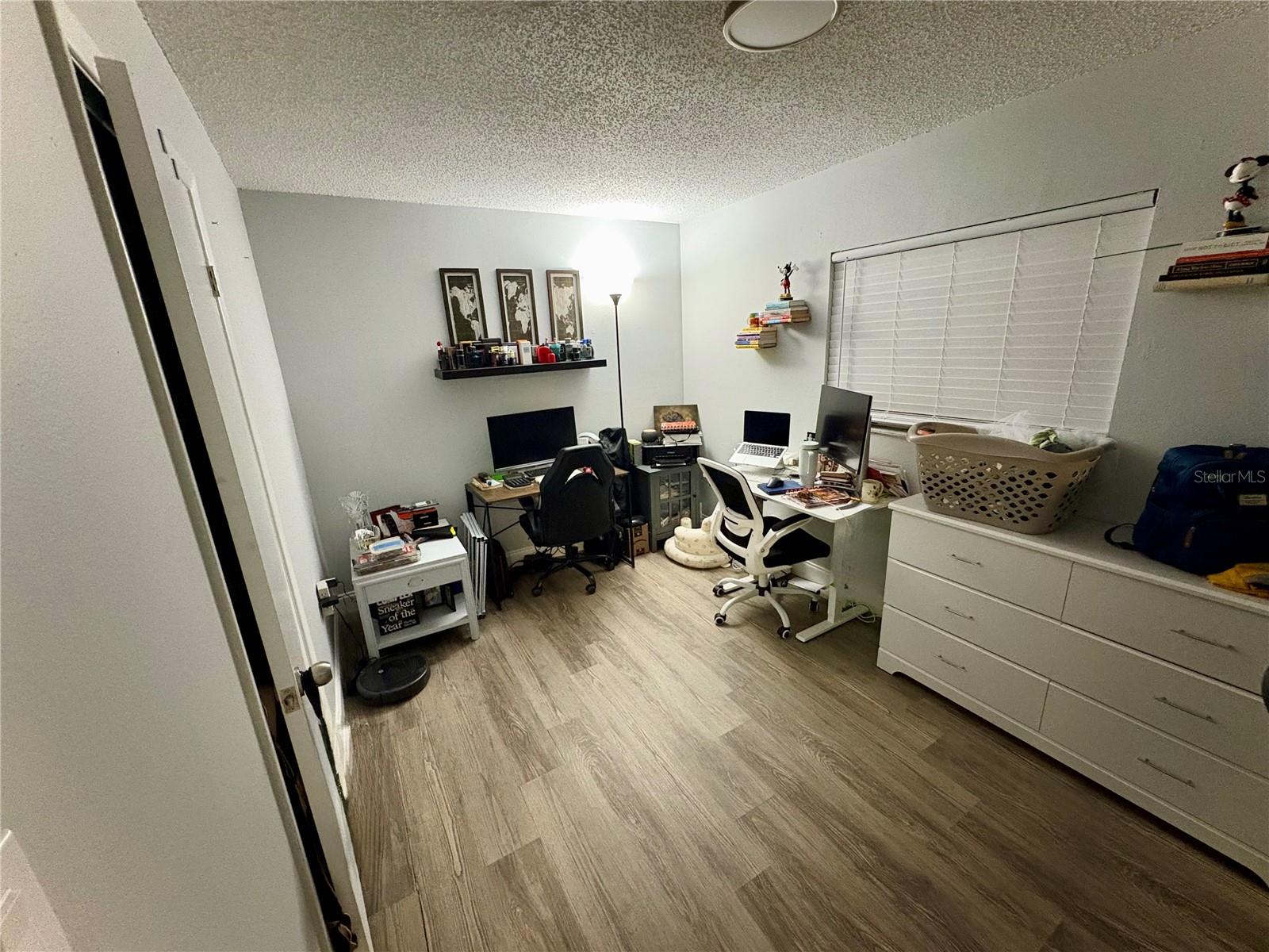 Listing photo id 8 for 8501 Paxton Drive