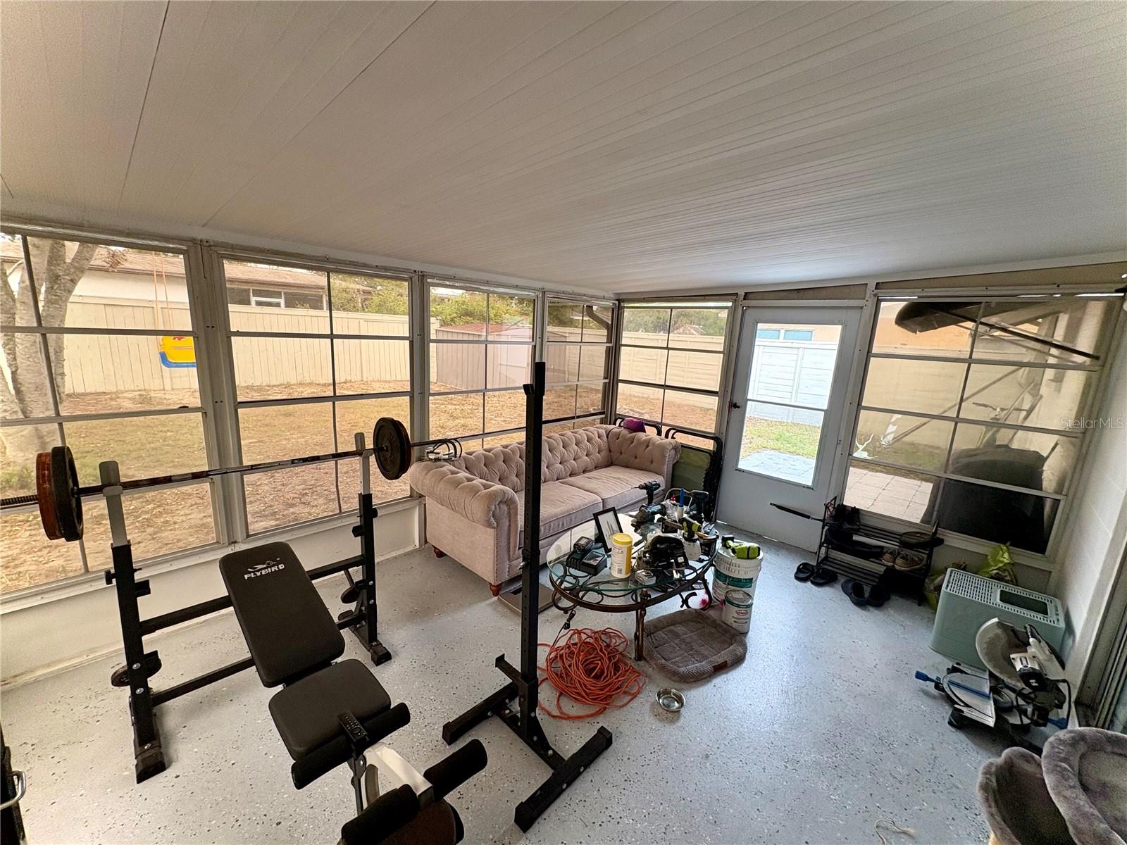 Listing photo id 9 for 8501 Paxton Drive