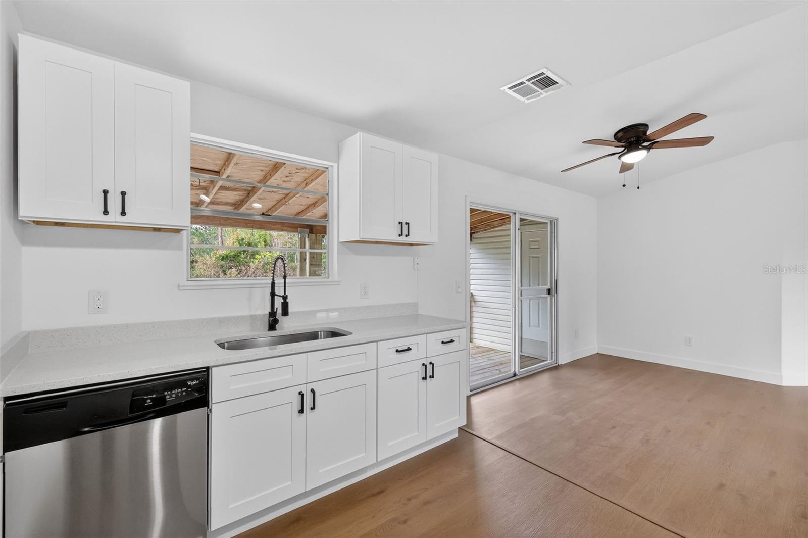 Image 12 of 40 For 2010 Triangle Drive