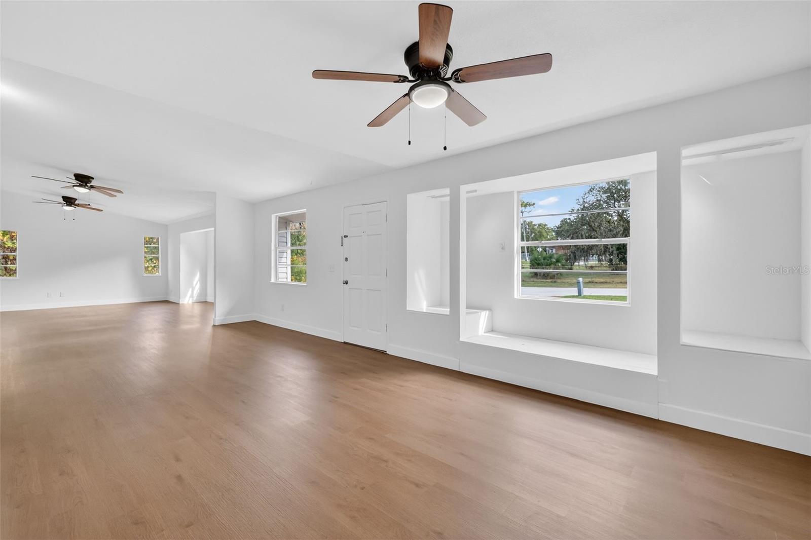 Image 9 of 40 For 2010 Triangle Drive