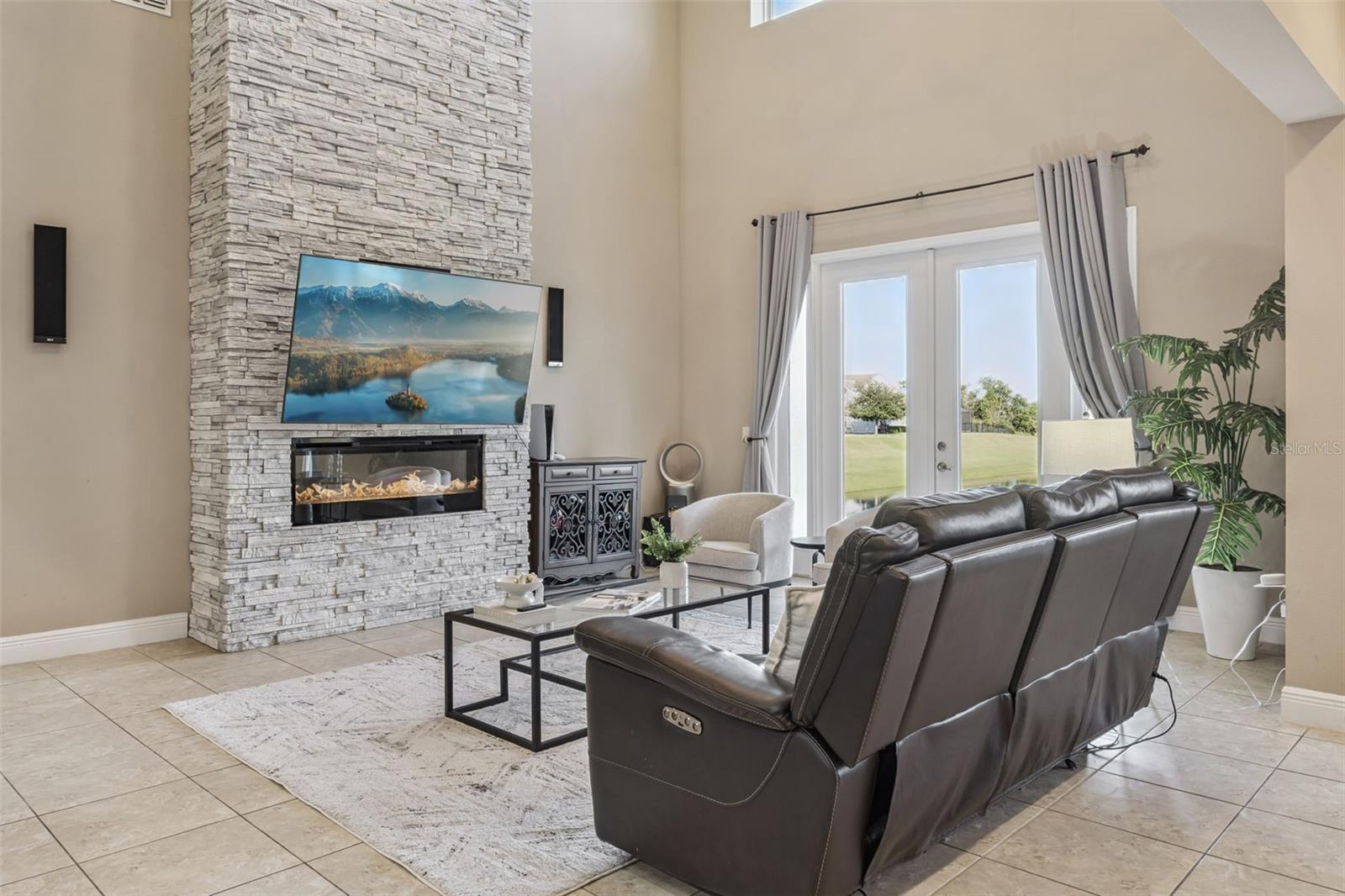 Image 13 of 96 For 9207 Busaco Park Way