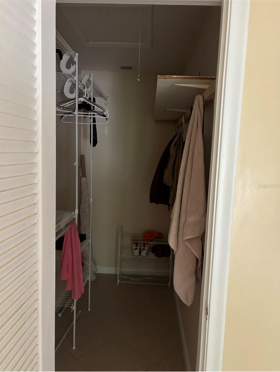 Image 4 of 11 For 240 Northampton L  240