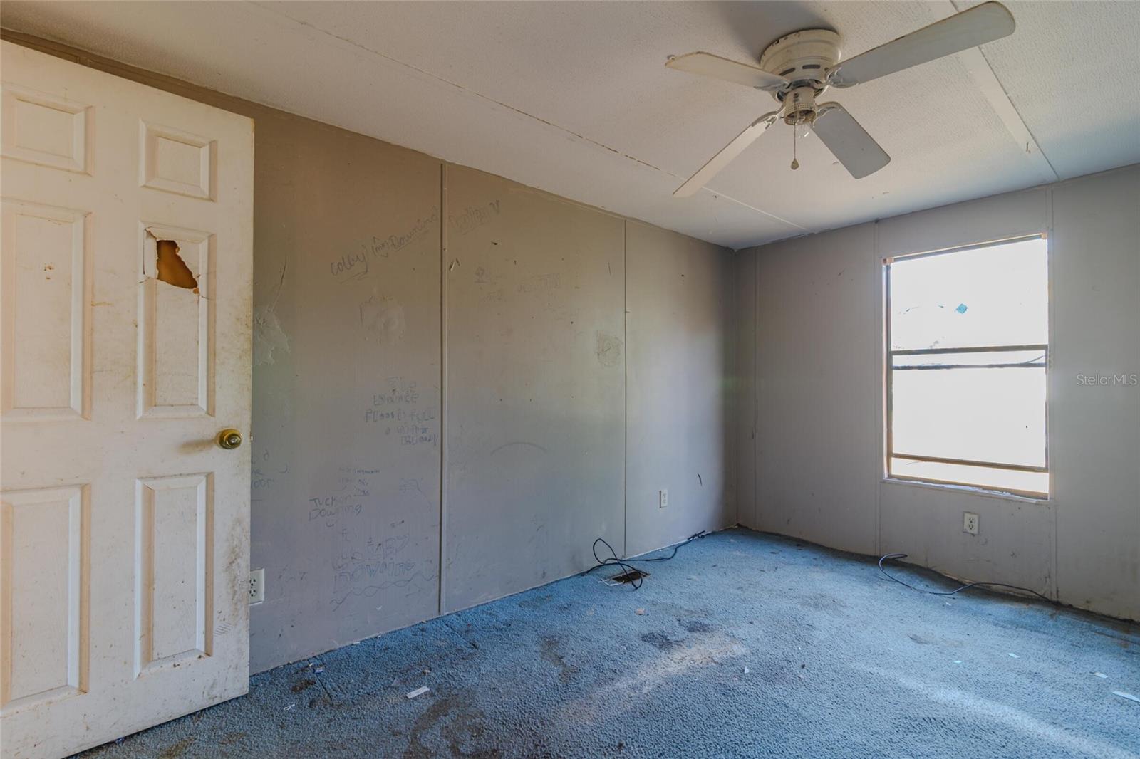 Image 21 of 51 For 13114 32nd Court