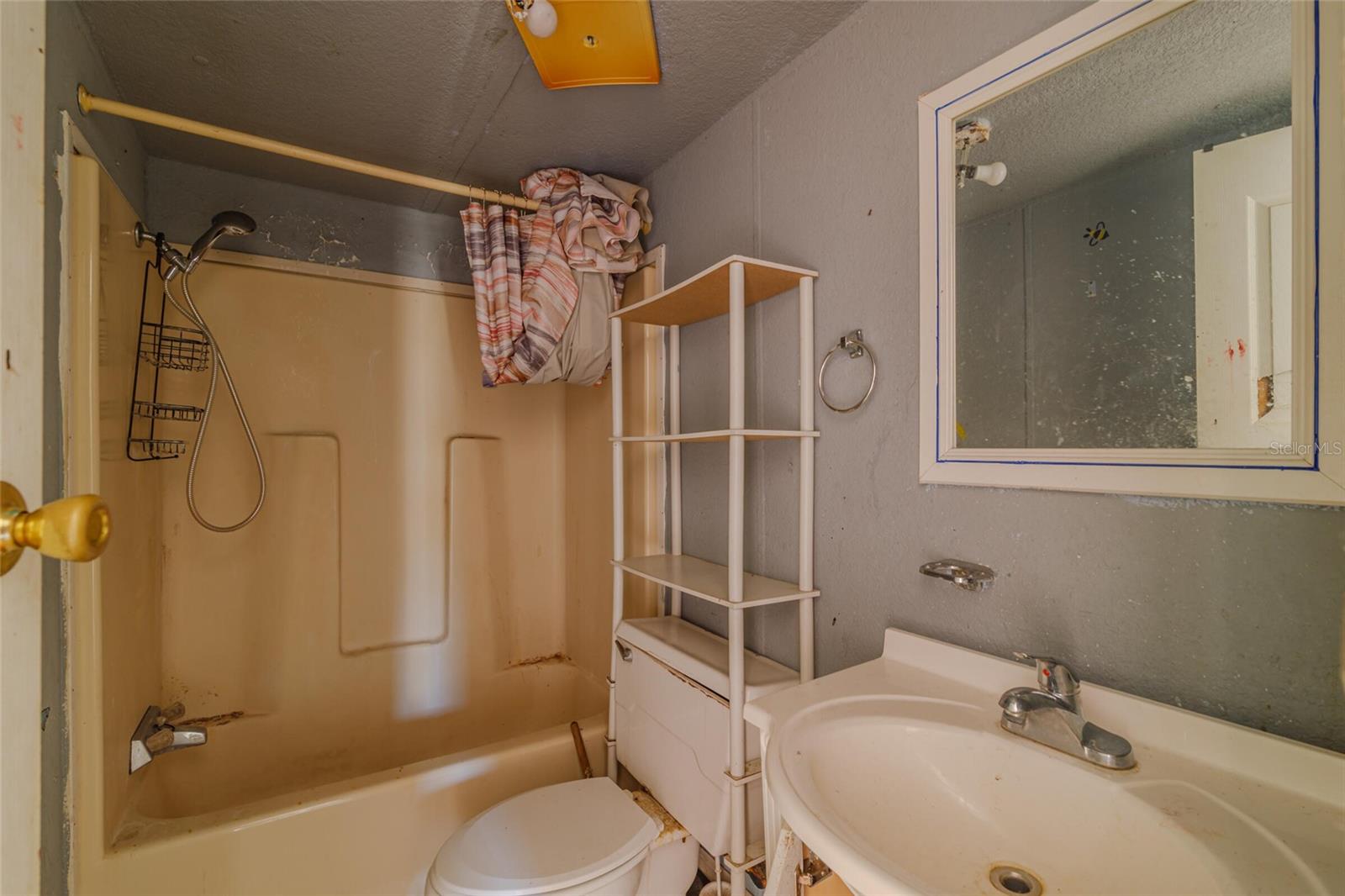 Image 28 of 51 For 13114 32nd Court