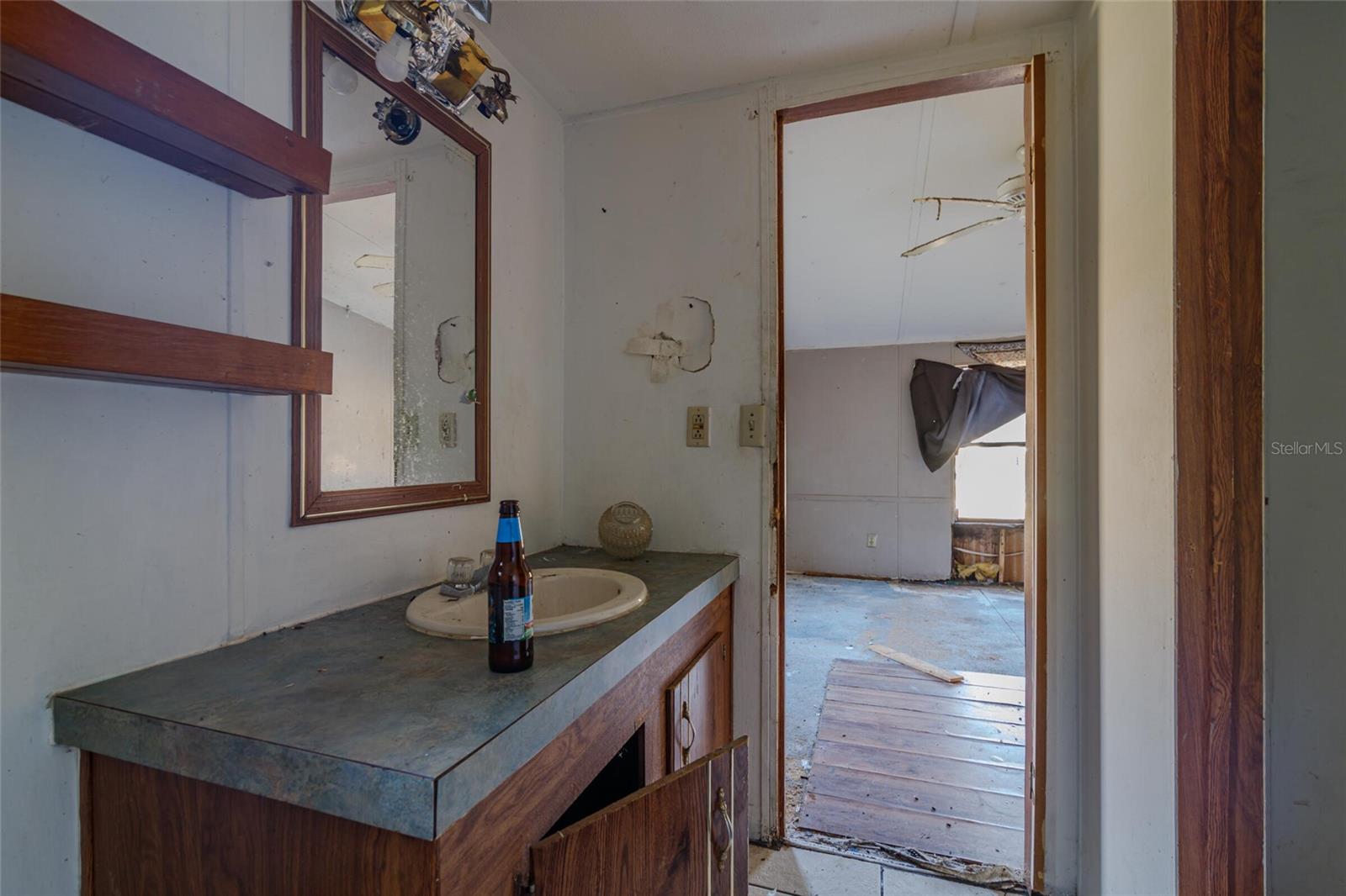 Image 36 of 51 For 13114 32nd Court