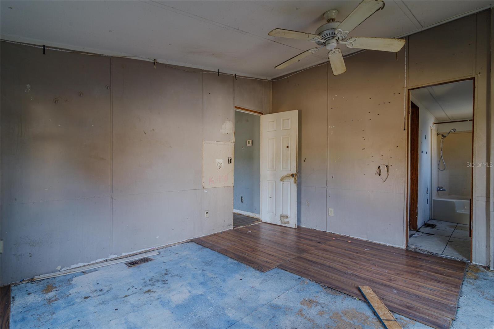 Image 40 of 51 For 13114 32nd Court