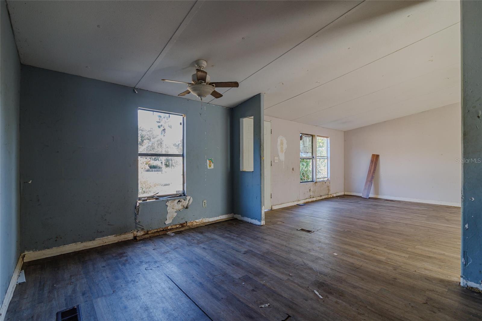 Image 44 of 51 For 13114 32nd Court