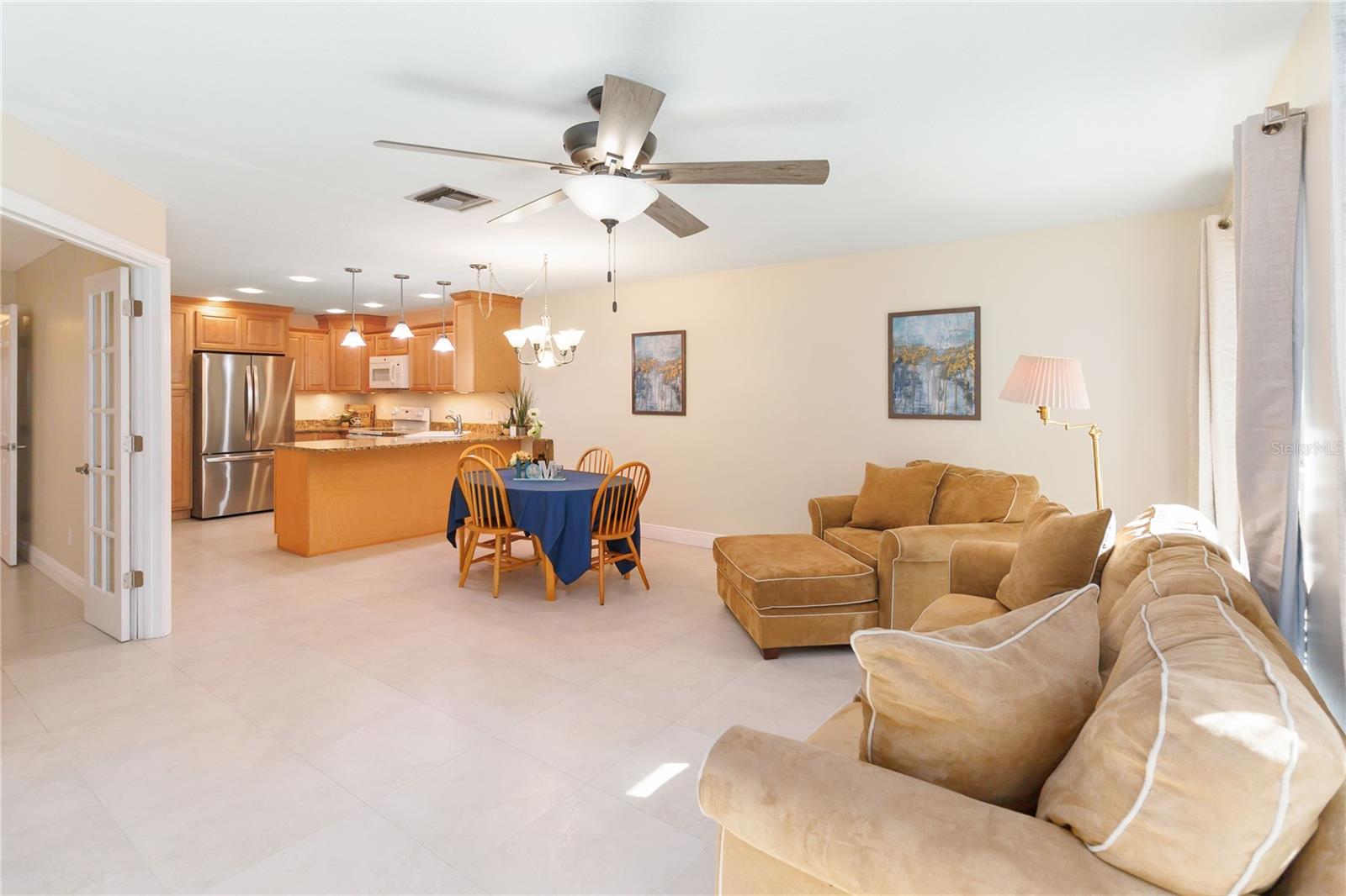 Image 11 of 40 For 613 Orange Tree Court 507