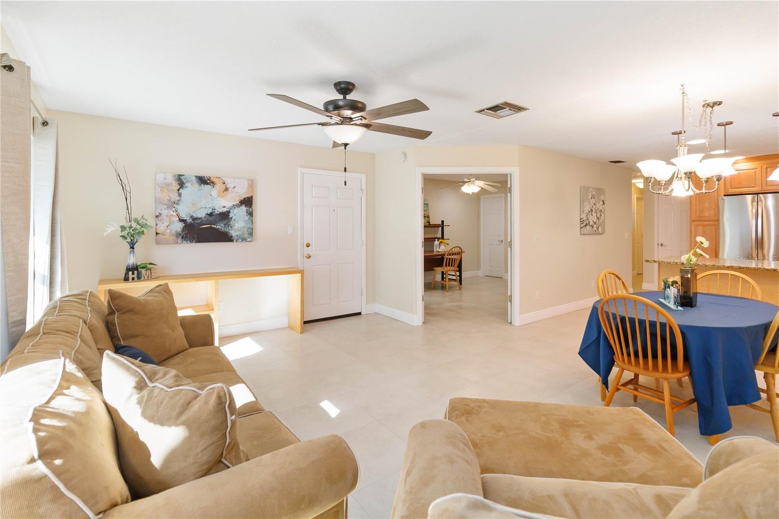 Image 12 of 40 For 613 Orange Tree Court 507