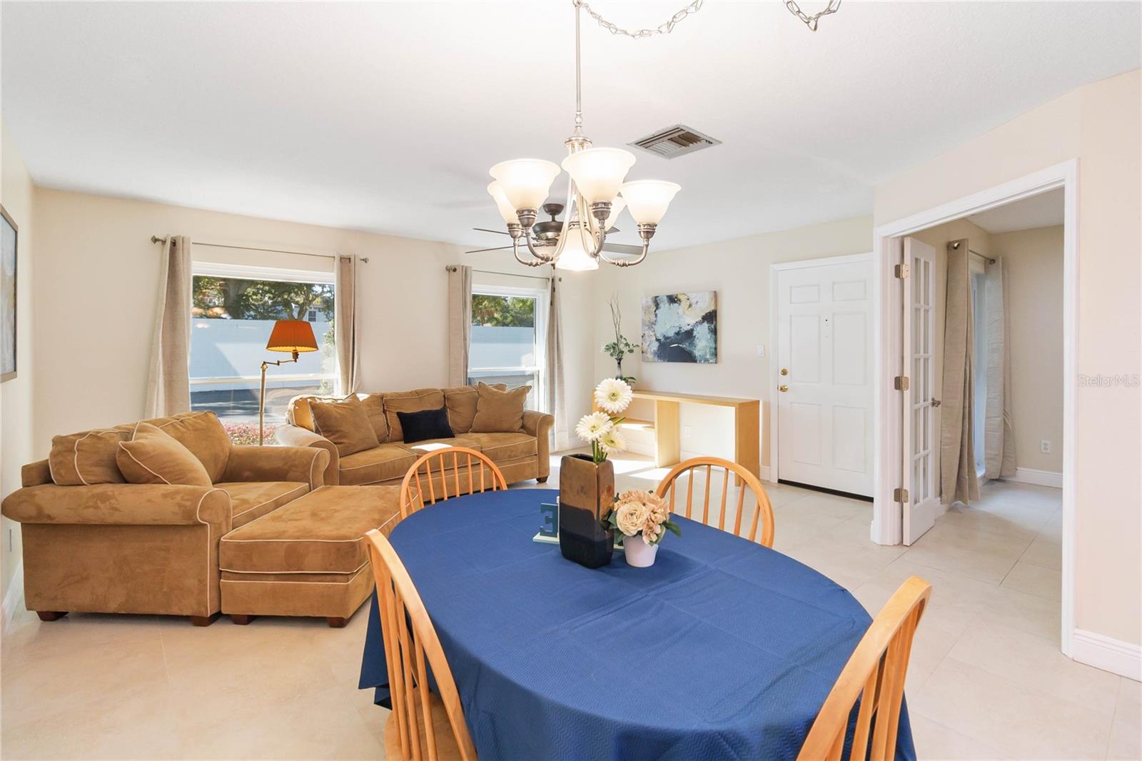 Image 13 of 40 For 613 Orange Tree Court 507