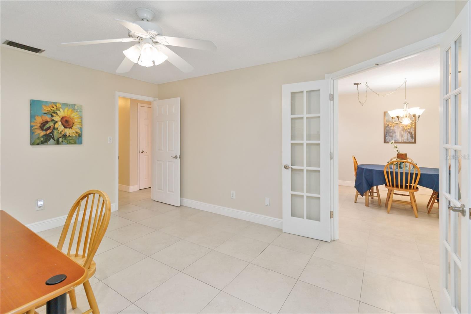 Image 27 of 40 For 613 Orange Tree Court 507