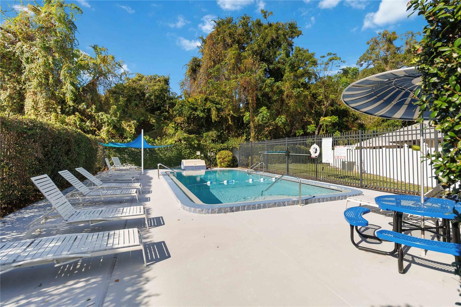 Image 31 of 40 For 613 Orange Tree Court 507