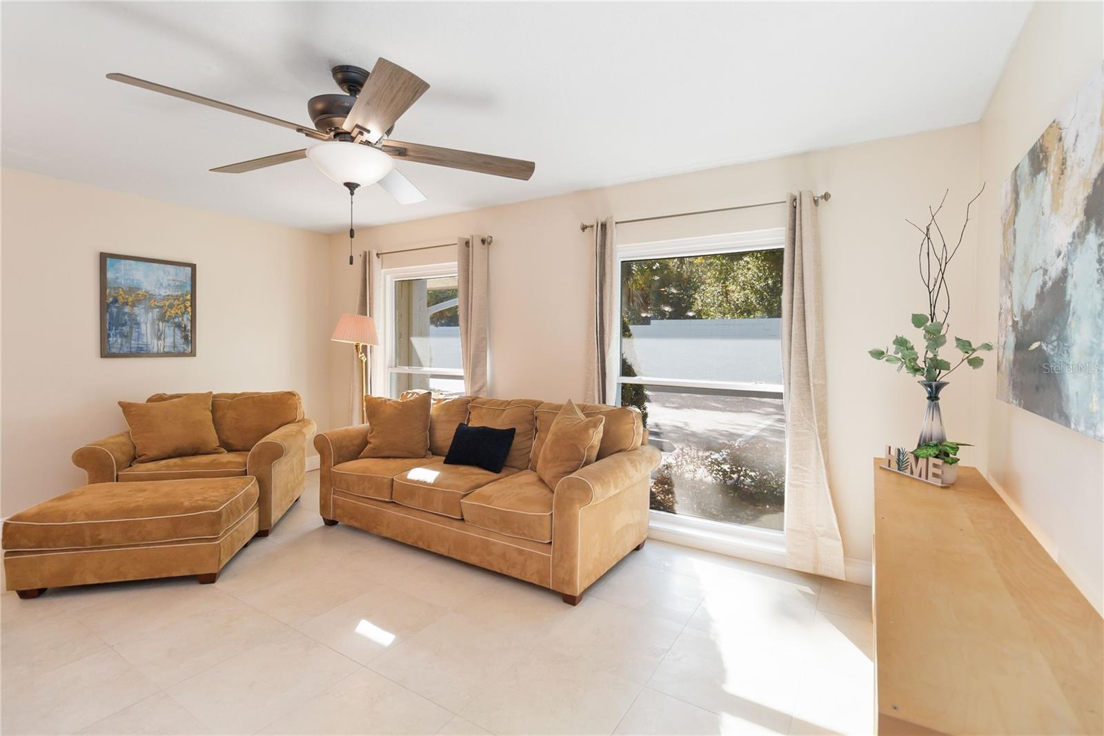 Image 9 of 40 For 613 Orange Tree Court 507