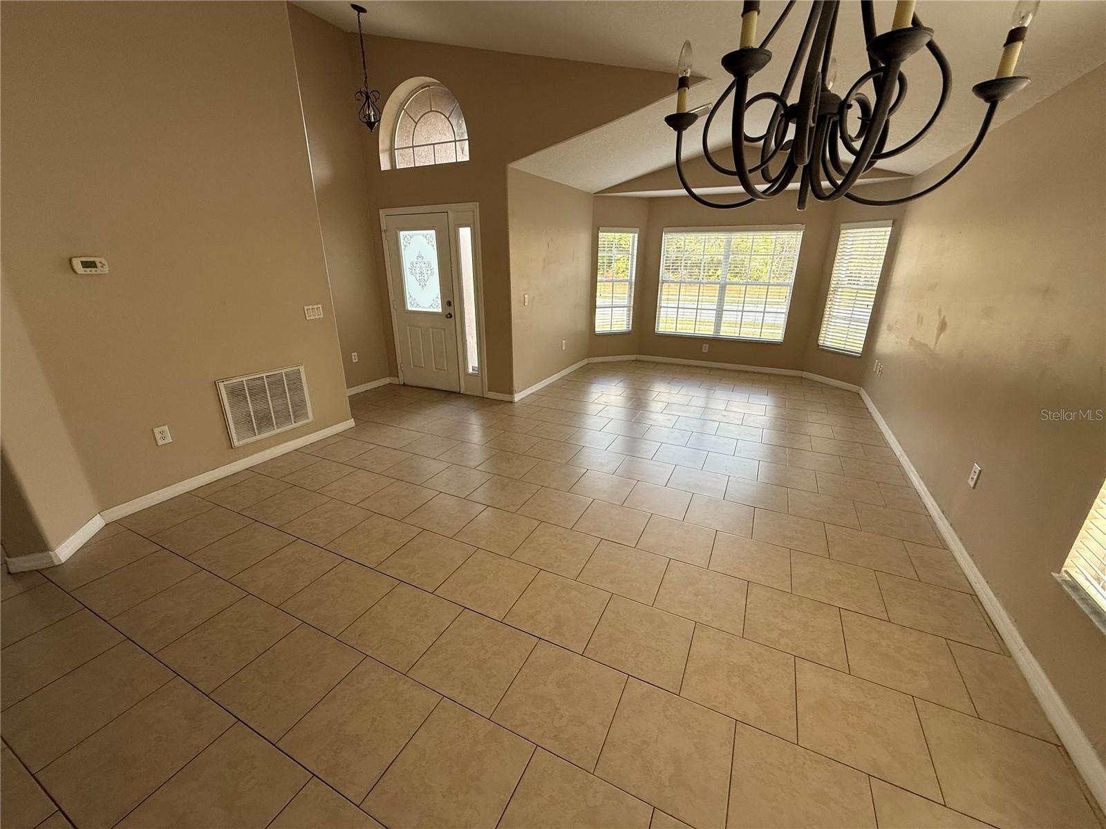 Image 3 of 19 For 3052 Wild Pepper Avenue