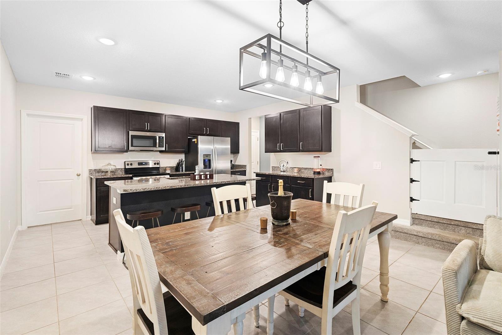 Image 12 of 36 For 635 Belgrove Street