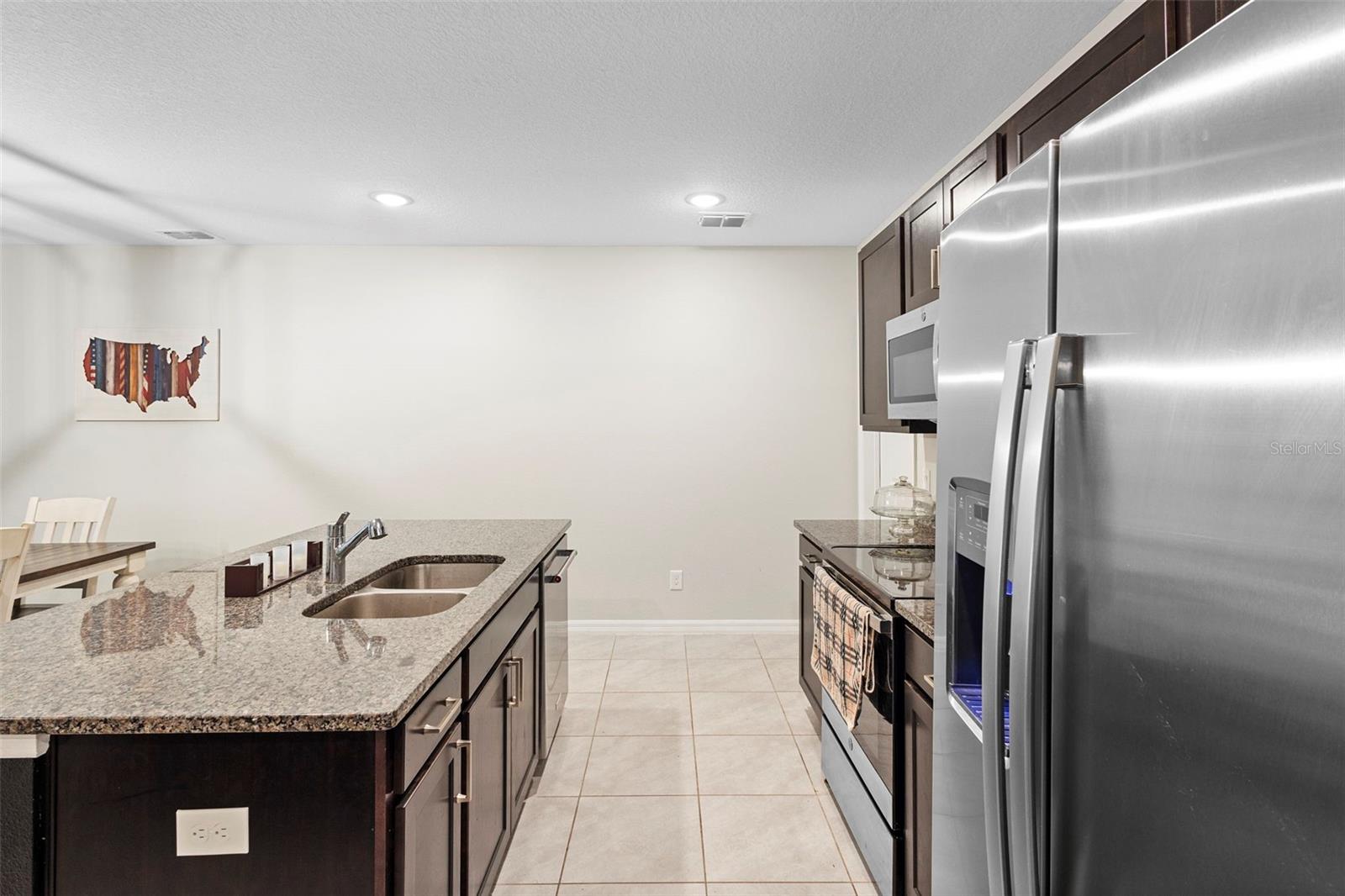 Image 13 of 36 For 635 Belgrove Street