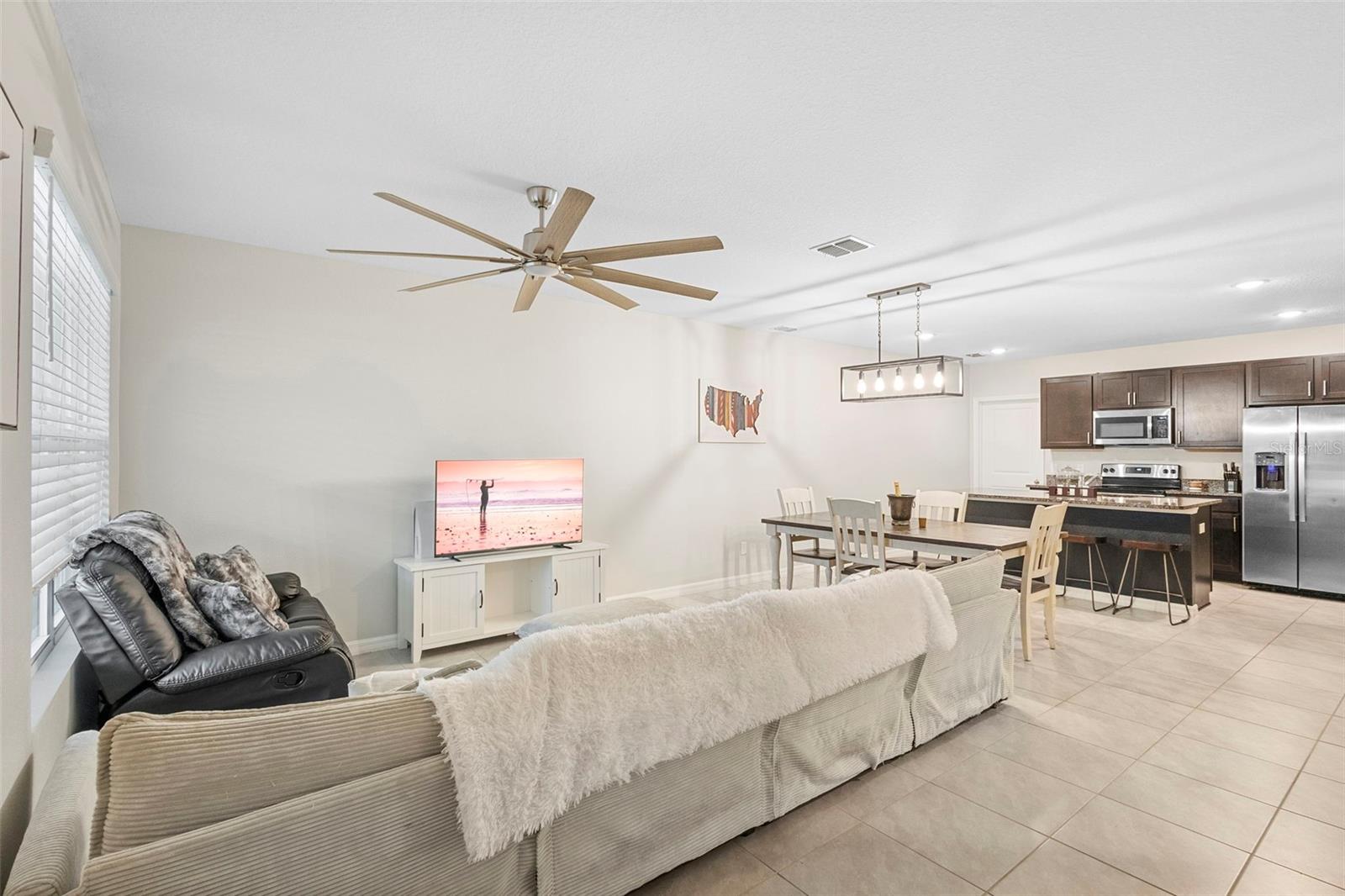 Image 16 of 36 For 635 Belgrove Street