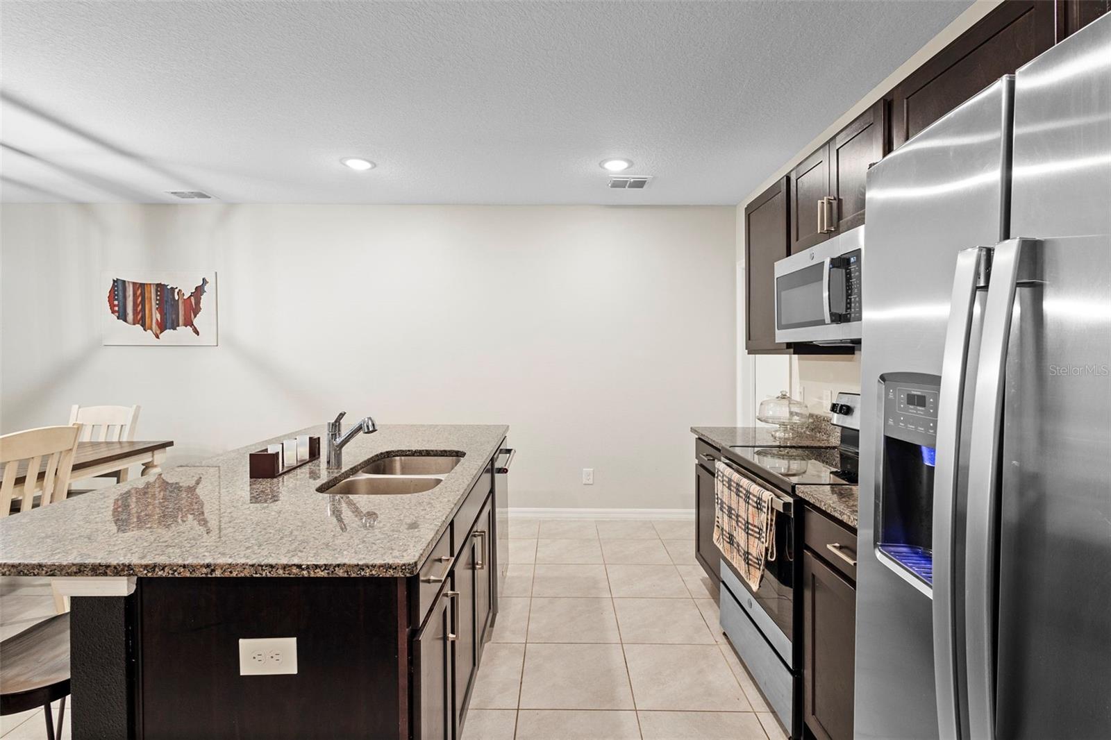 Image 6 of 36 For 635 Belgrove Street