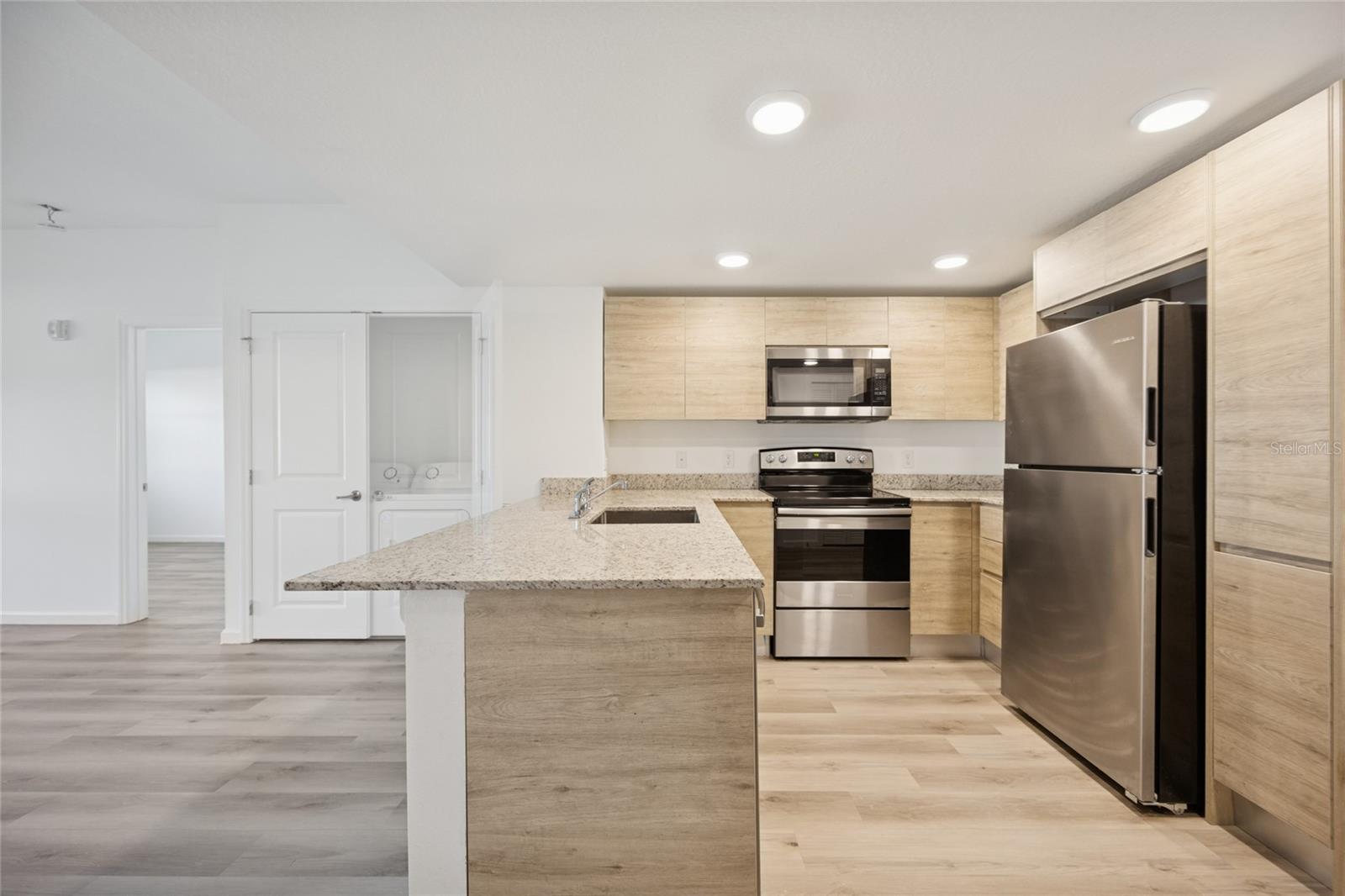 Image 13 of 25 For 1230 Southstation  214