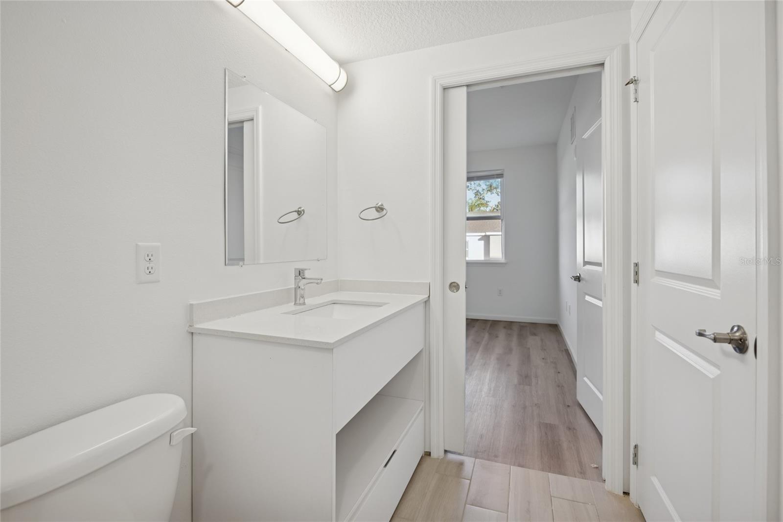 Image 16 of 25 For 1230 Southstation  214