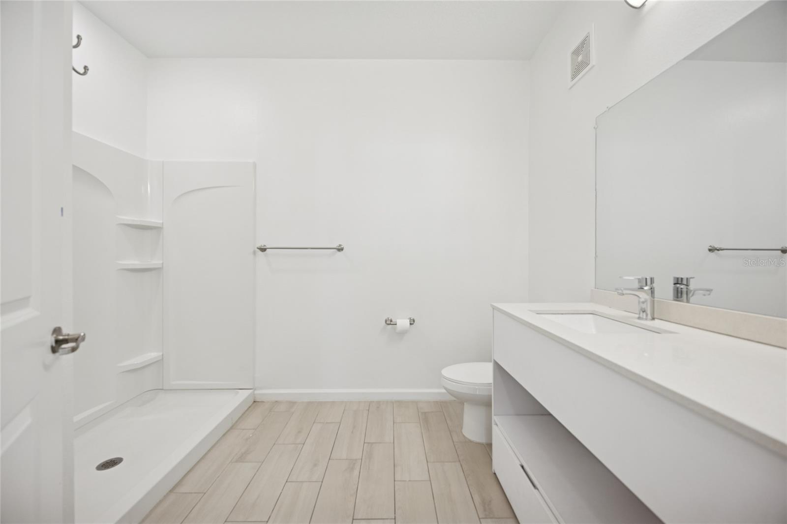 Image 21 of 25 For 1230 Southstation  214