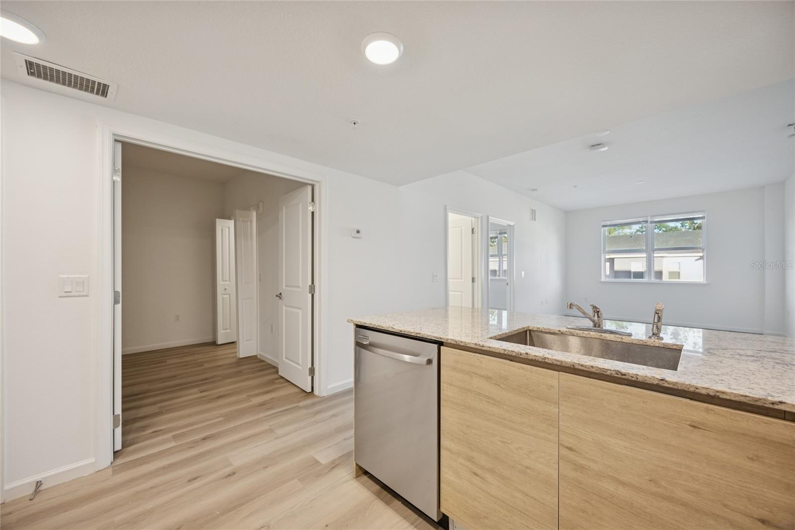 Image 9 of 25 For 1230 Southstation  214