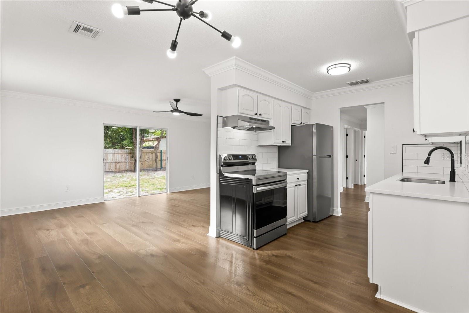 Image 9 of 20 For 1514 Lady Avenue