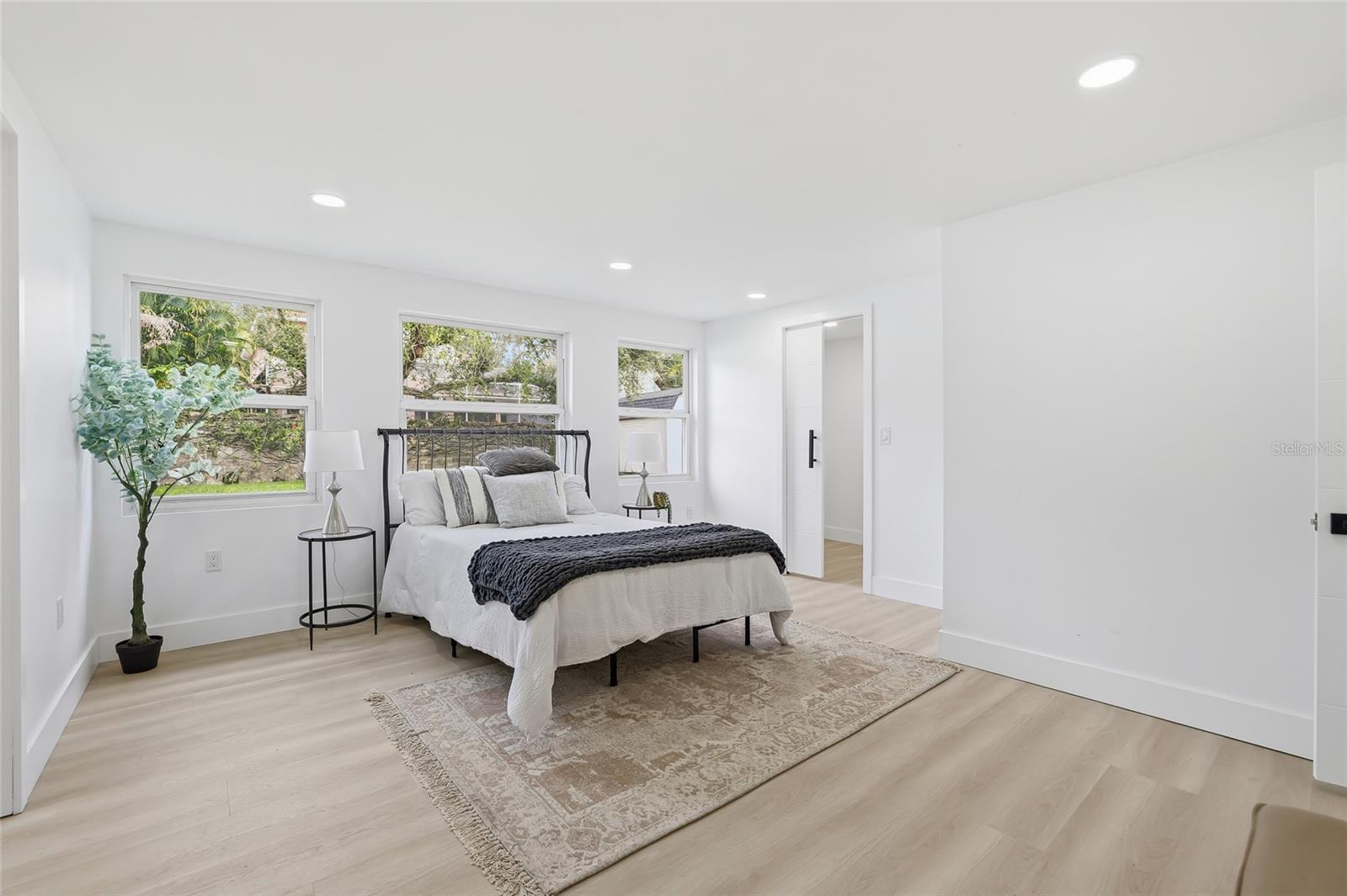 Image 22 of 51 For 2815 Bay Haven Drive