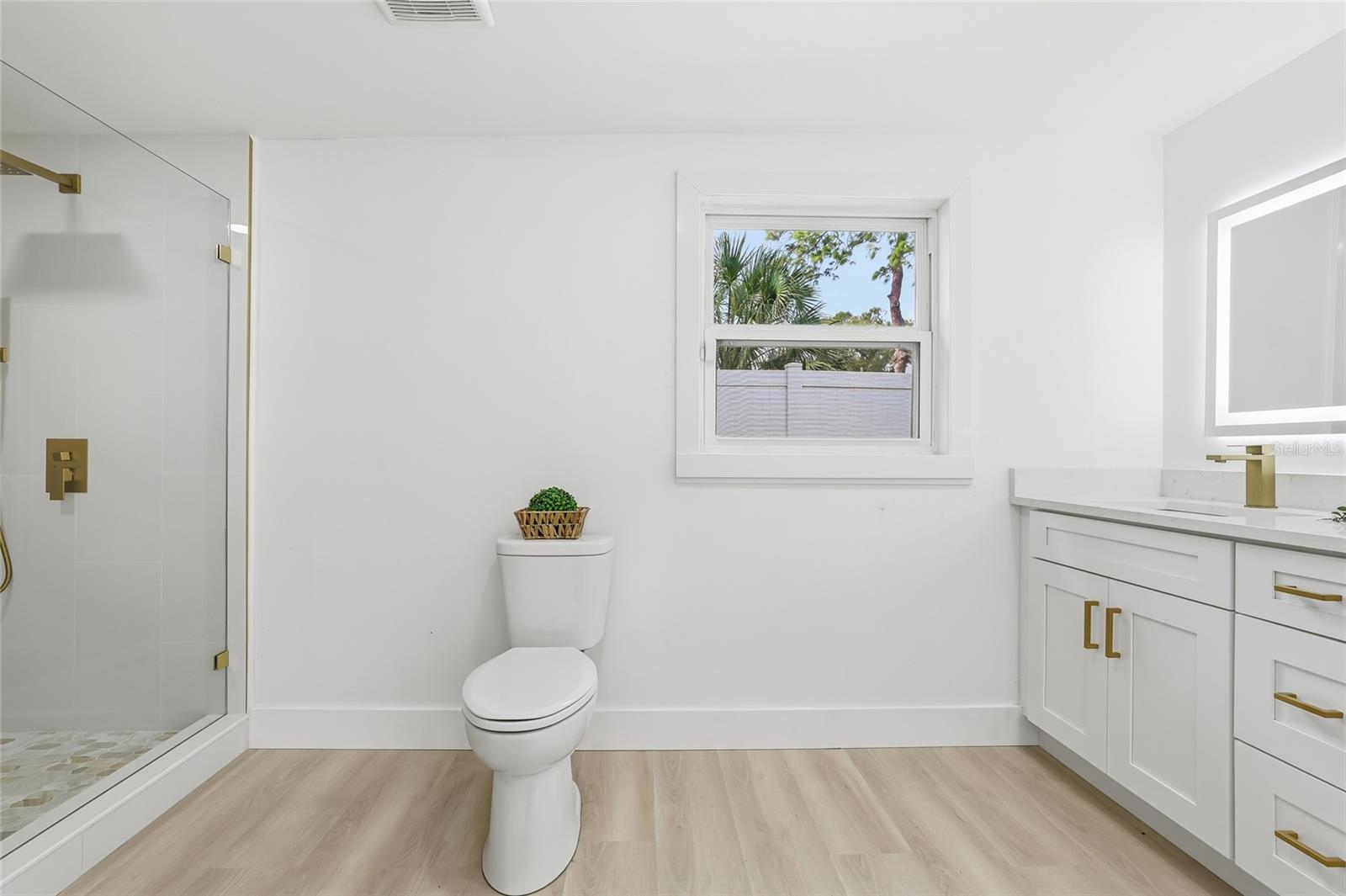 Image 24 of 51 For 2815 Bay Haven Drive