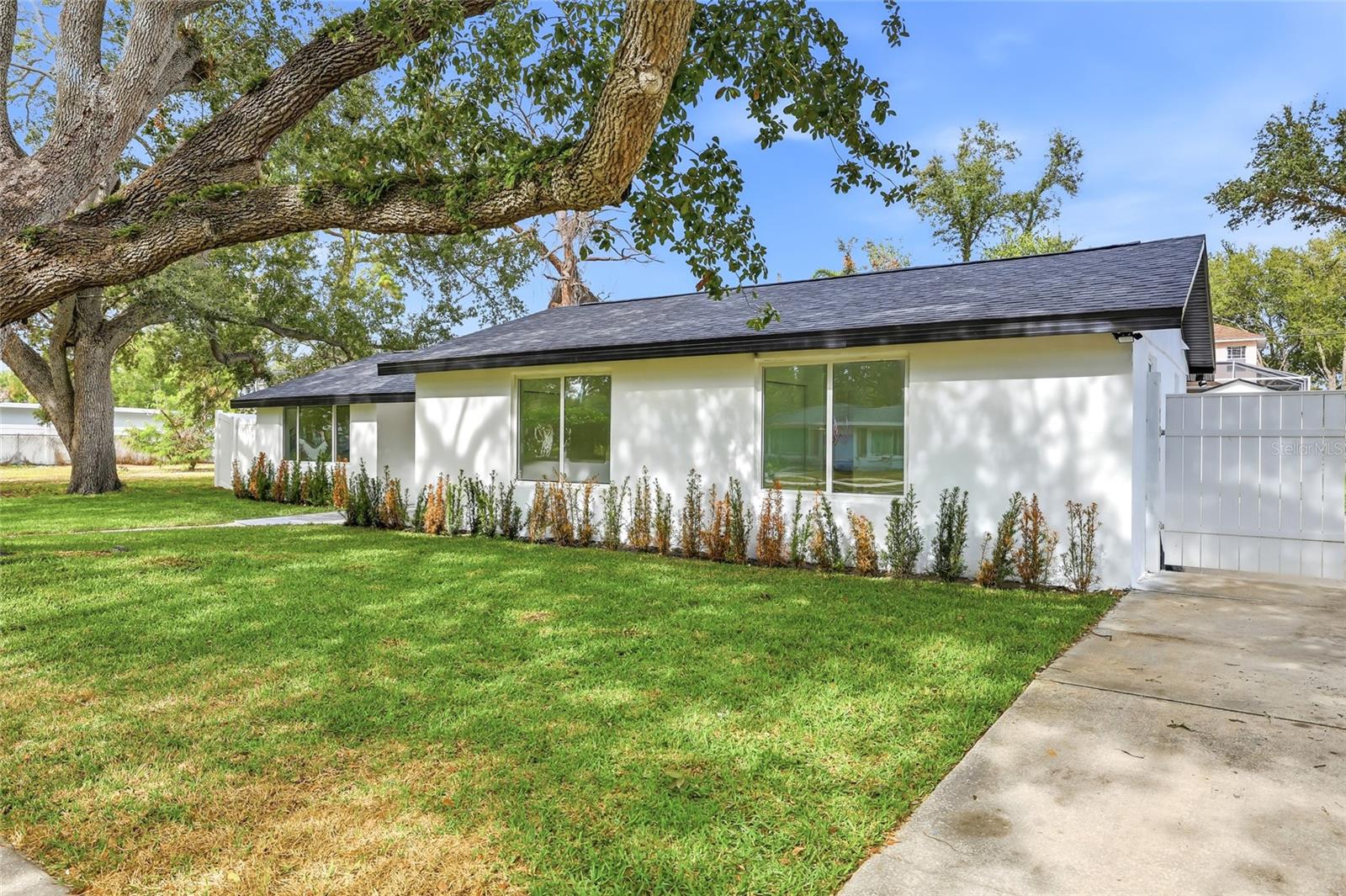 Image 3 of 51 For 2815 Bay Haven Drive