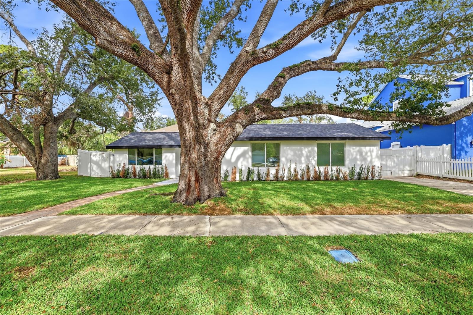 Image 4 of 51 For 2815 Bay Haven Drive