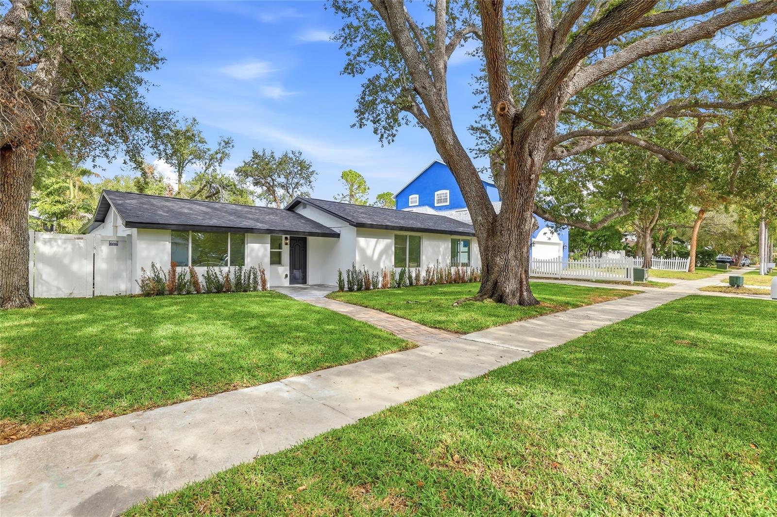 Image 5 of 51 For 2815 Bay Haven Drive