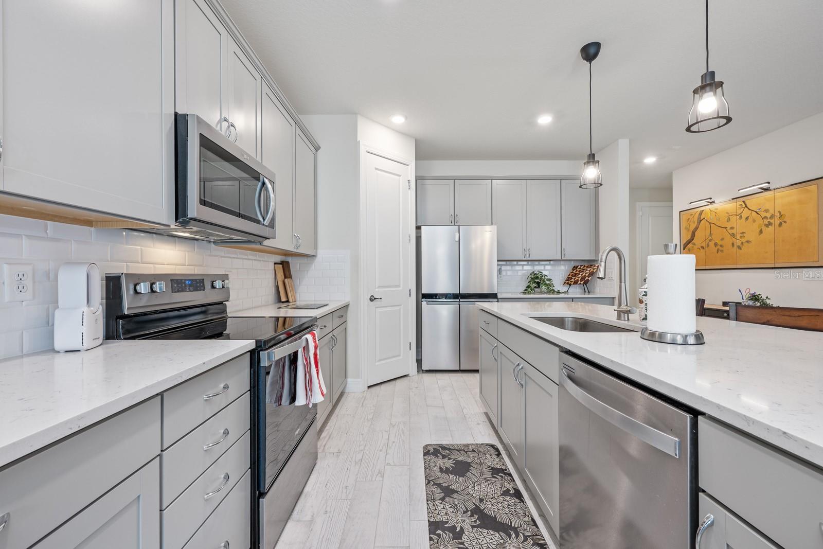 Image 10 of 52 For 2713 Hilltop Loop