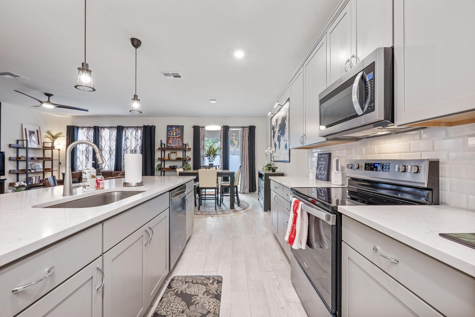 Image 14 of 52 For 2713 Hilltop Loop