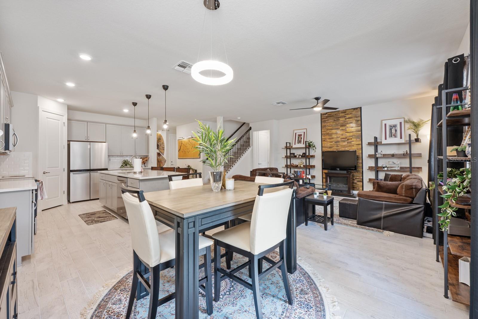 Image 16 of 52 For 2713 Hilltop Loop