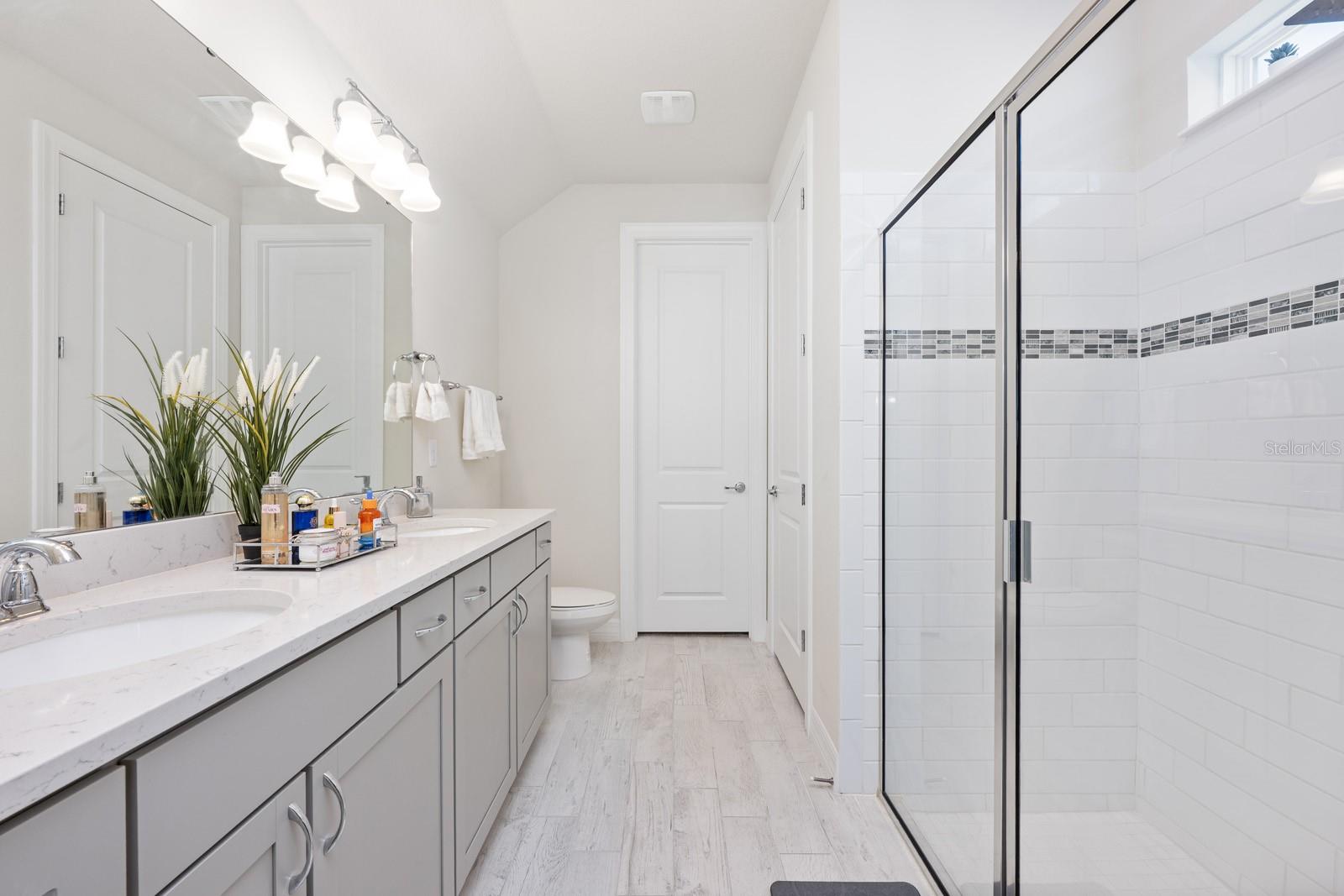 Image 28 of 52 For 2713 Hilltop Loop