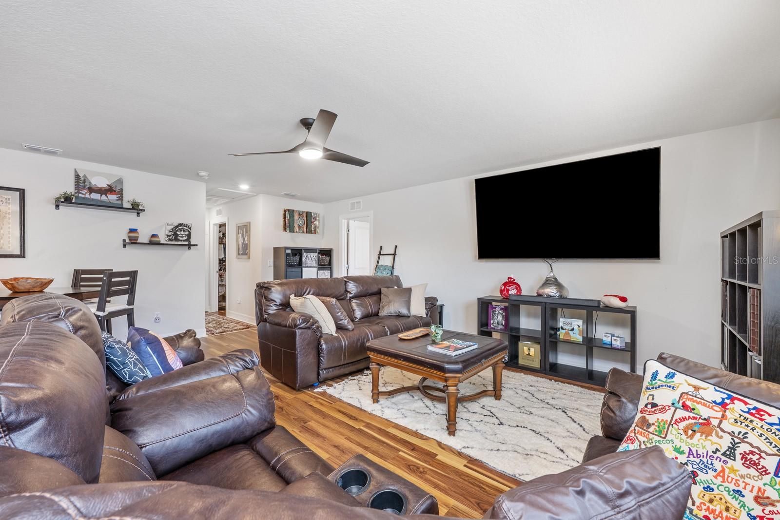 Image 39 of 52 For 2713 Hilltop Loop