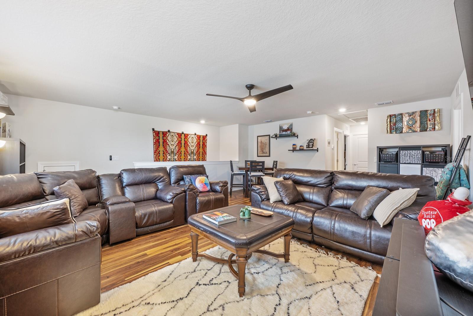 Image 40 of 52 For 2713 Hilltop Loop