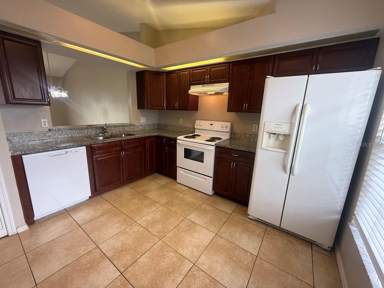 Image 10 of 26 For 14557 Laguna Beach Circle