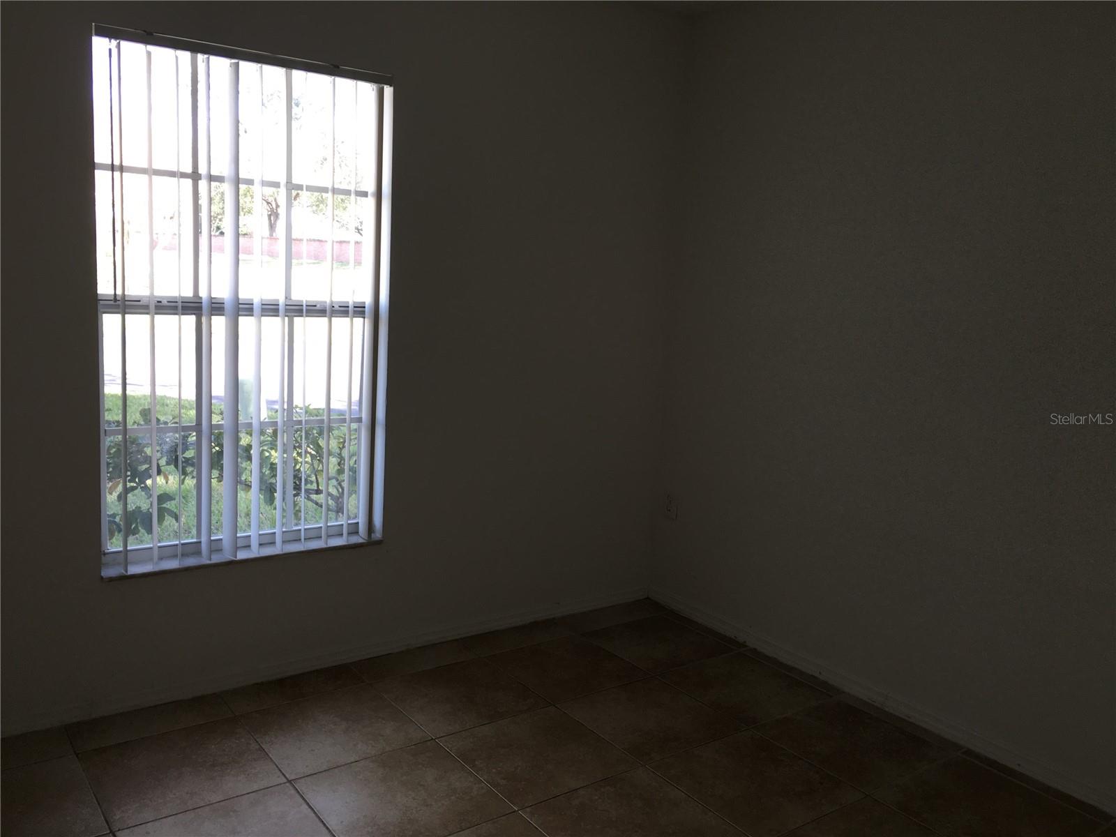 Image 20 of 26 For 14557 Laguna Beach Circle