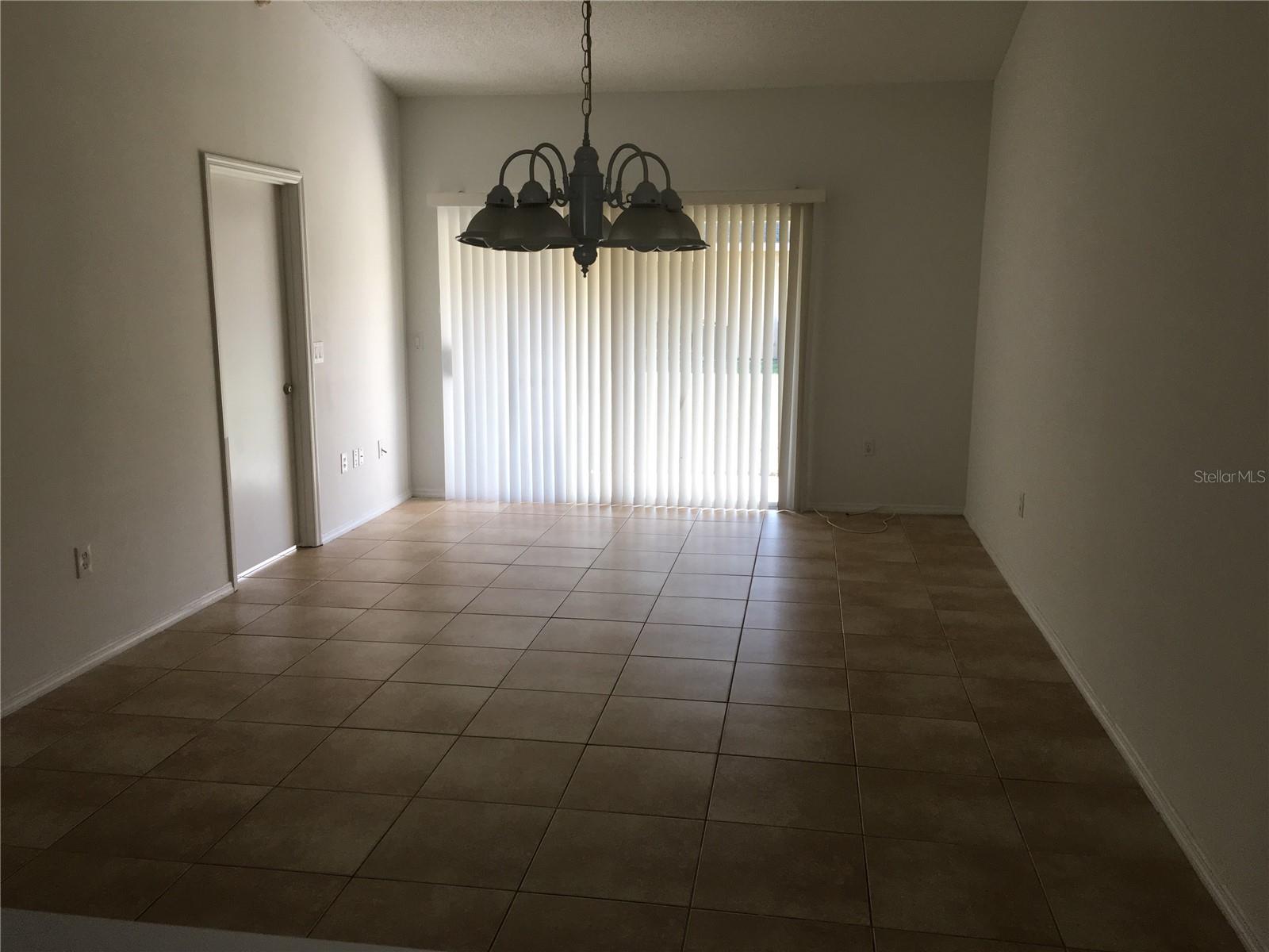 Image 4 of 26 For 14557 Laguna Beach Circle