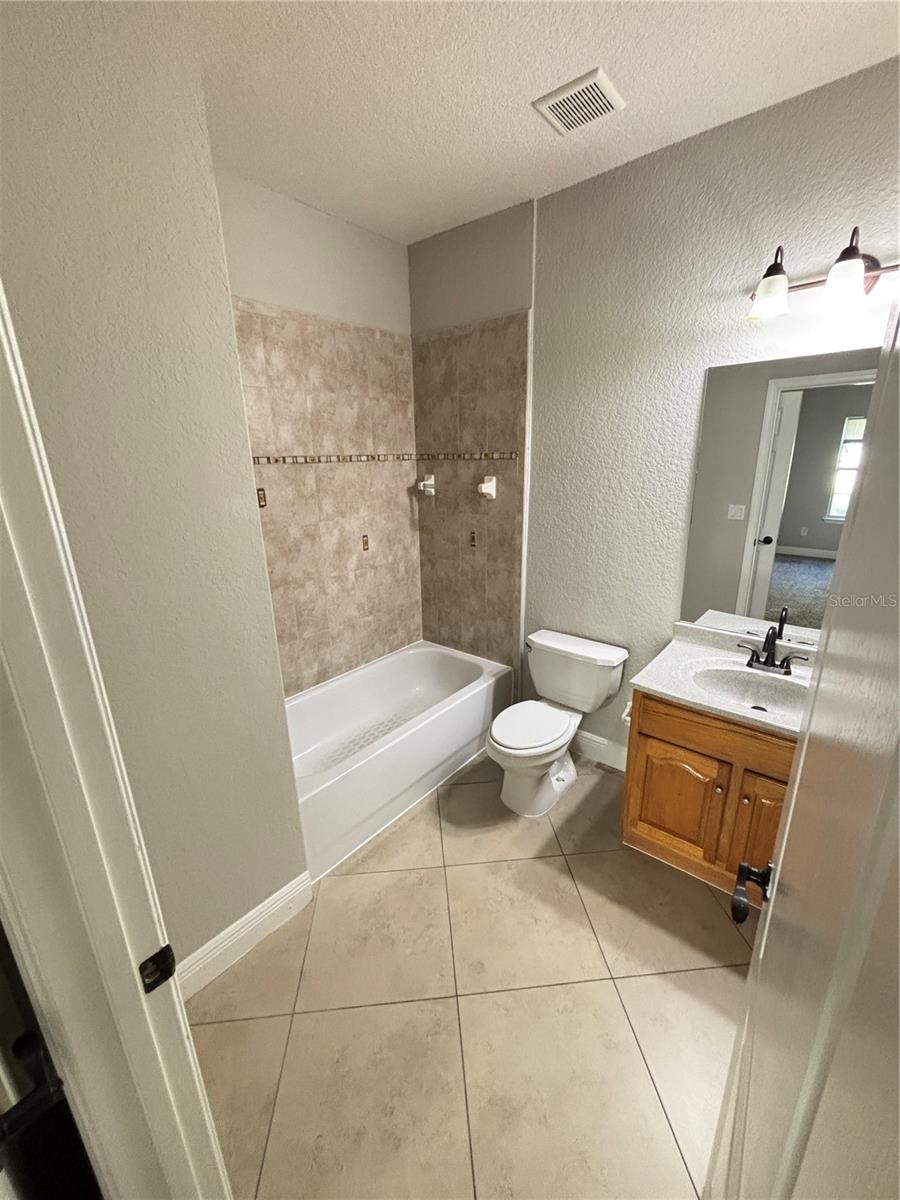 Image 19 of 20 For 3719 Lake Orlando Parkway 05