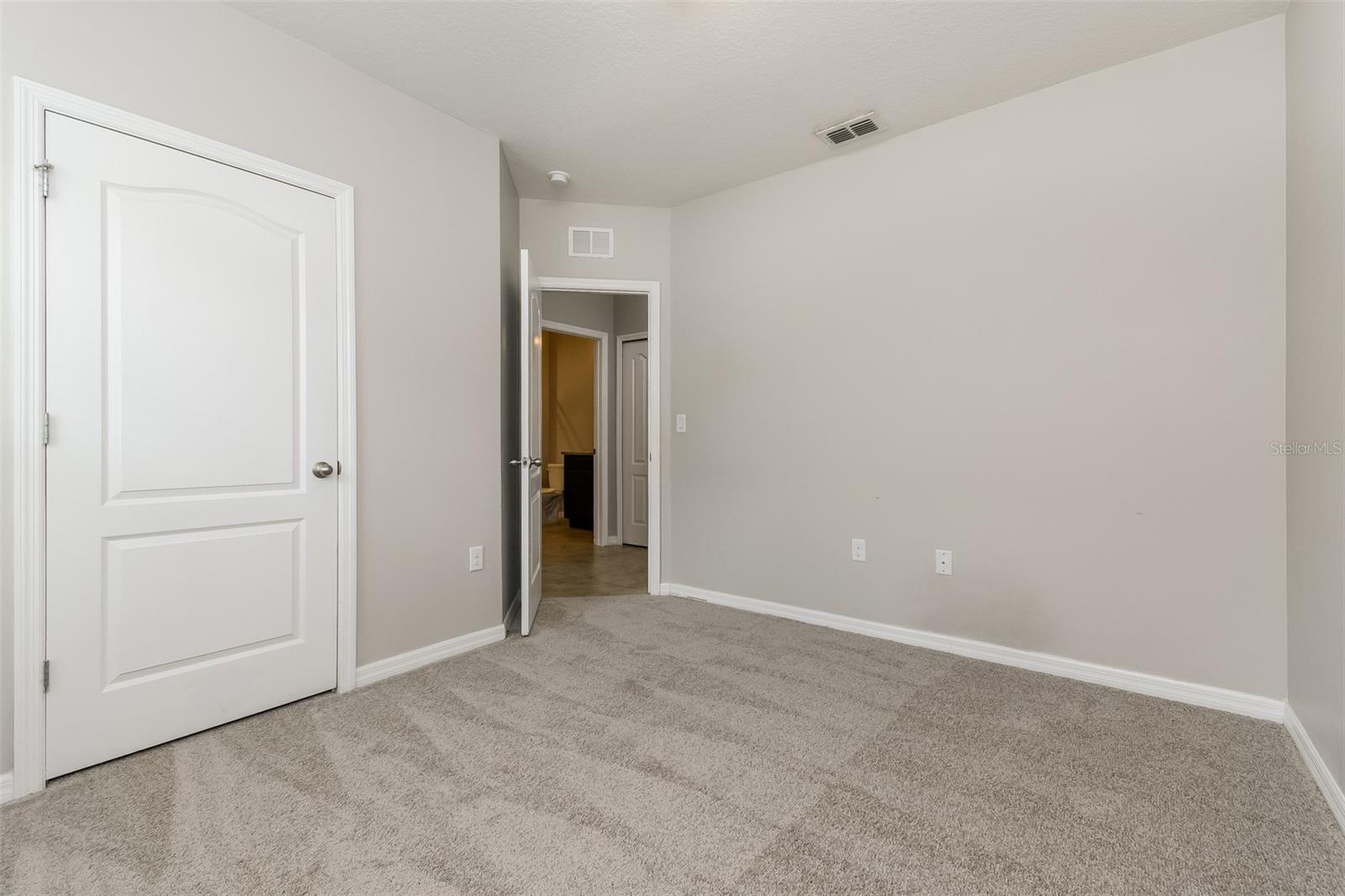 Image 18 of 21 For 571 Autumn Stream Drive