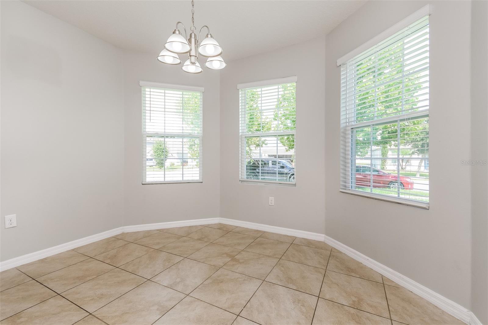 Image 7 of 21 For 571 Autumn Stream Drive