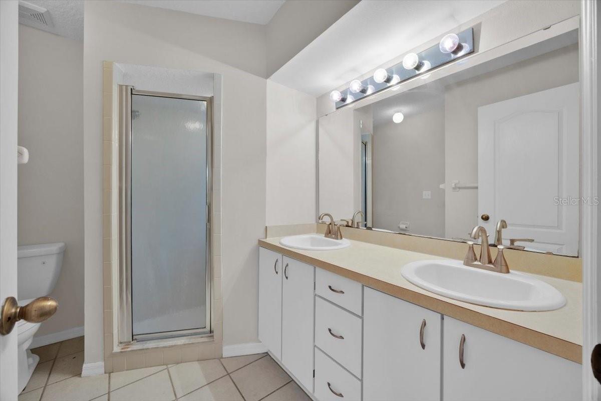 Image 14 of 39 For 514 Sweetwater Way